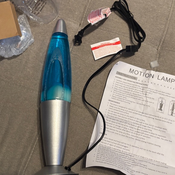 Blue and Silver lava lamp - Picture 9 of 10